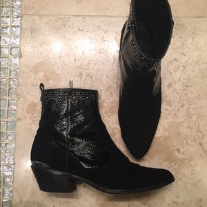 Donald Pliner Booties